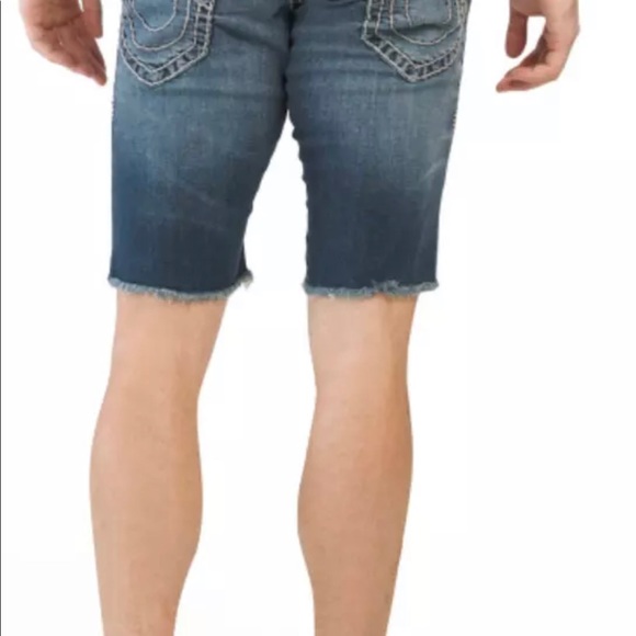 True Religion Ricky Flap Raw Edge Short - Picture 3 of 9